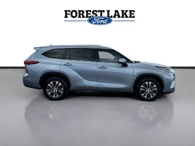 Used 2022 Toyota Highlander XLE FWD image 8