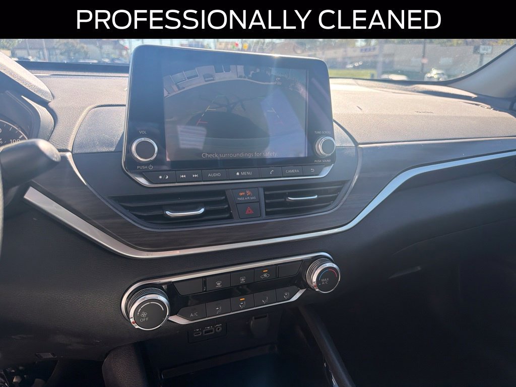 Used 2024 Nissan Altima 2.5 SV FWD image 18