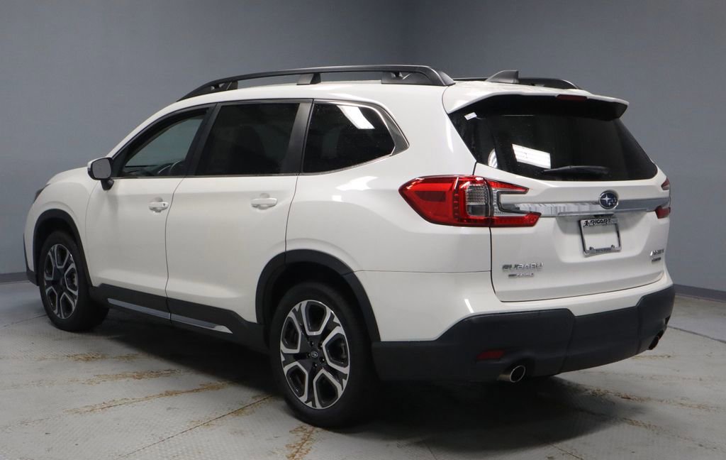 Used 2023 Subaru Ascent Limited AWD/4WD image 3