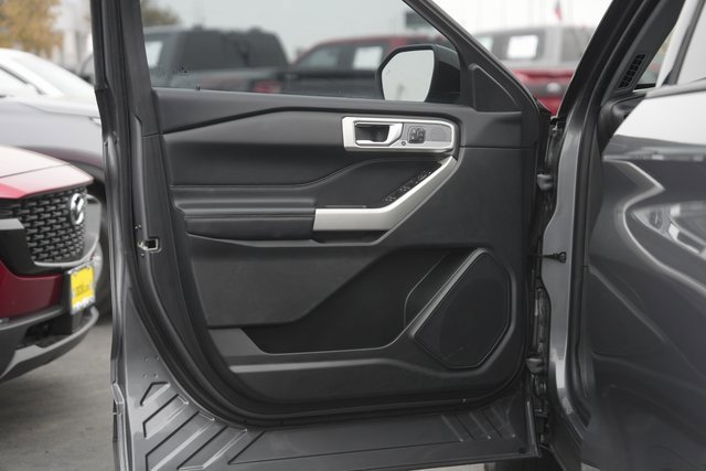 Certified 2022 Ford Explorer Limited w/ Equipment Group 301A image 29