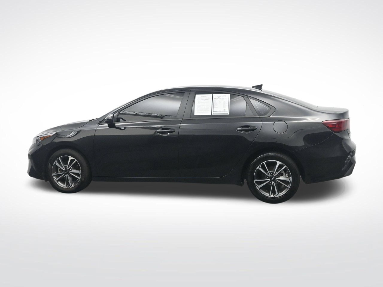 Used 2023 Kia Forte LXS FWD image 10