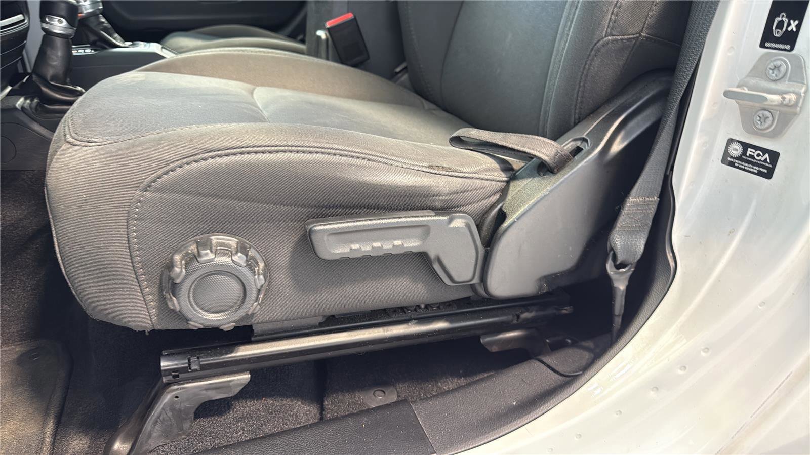 Used 2022 Jeep Gladiator Sport image 22