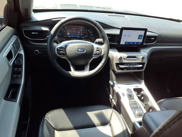 Certified 2023 Ford Explorer XLT w/ Equipment Group 202A AWD/4WD image 5
