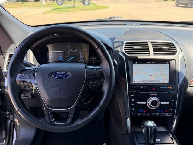 Certified 2018 Ford Explorer Limited FWD image 15