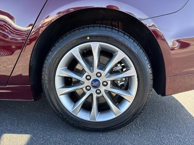 Certified 2017 Ford Fusion Energi SE FWD image 10
