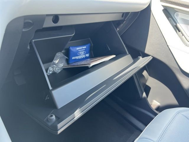 Certified 2025 Ford Explorer Platinum w/ LUX Leather Package AWD/4WD image 20