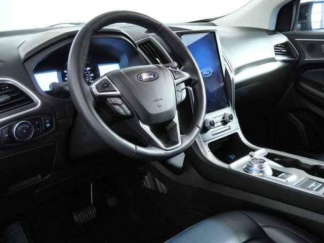 Certified 2024 Ford Edge SEL w/ Sport Appearance Package AWD/4WD image 13