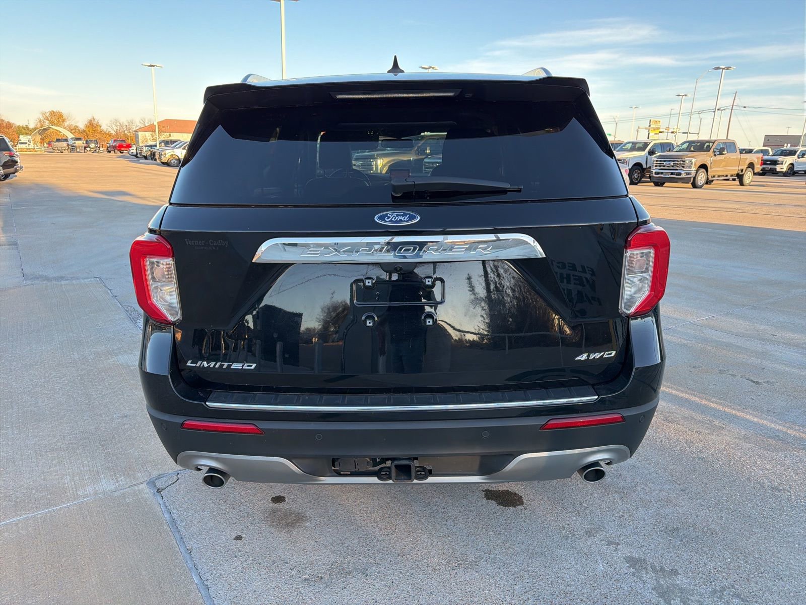 Certified 2022 Ford Explorer Limited w/ Limited Technology Package image 4