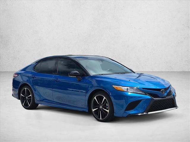 Used 2020 Toyota Camry XSE FWD image 3