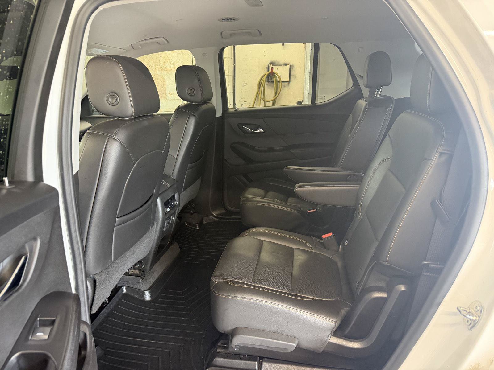 Used 2021 Chevrolet Traverse Premier AWD/4WD image 24