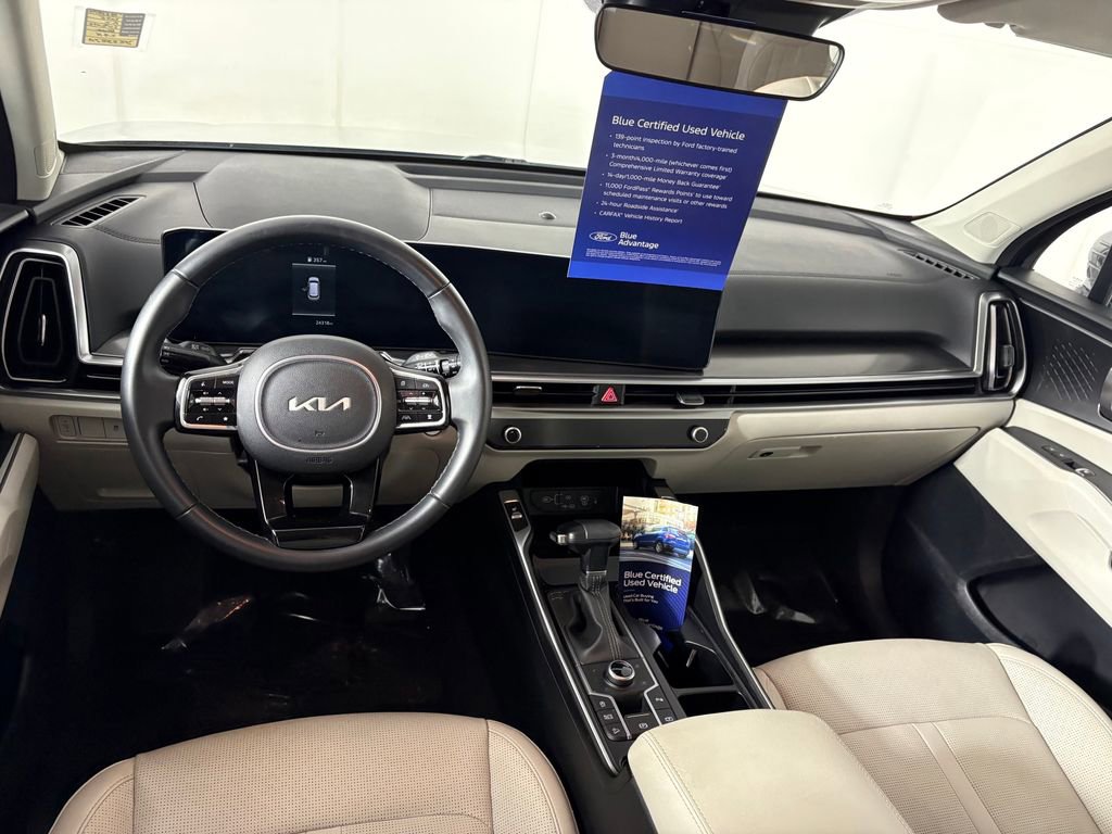 Used 2025 Kia Sorento S AWD/4WD image 25