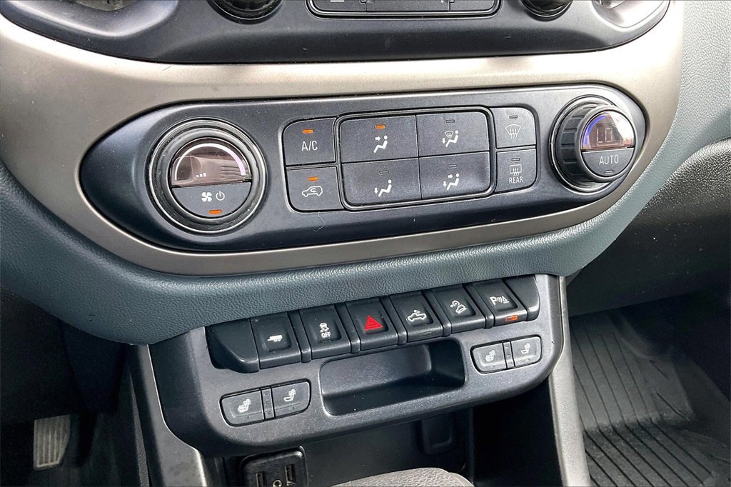 Used 2020 Chevrolet Colorado Z71 image 26