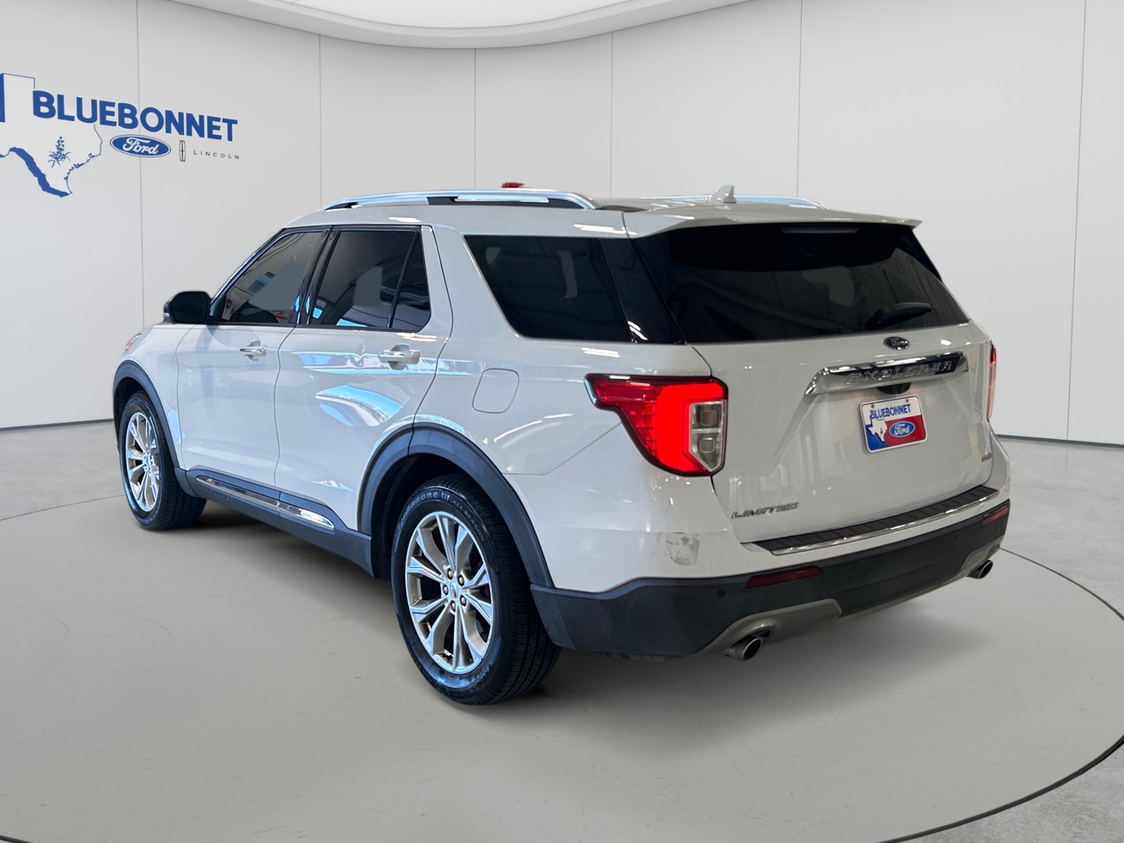 Certified 2020 Ford Explorer Limited RWD image 7