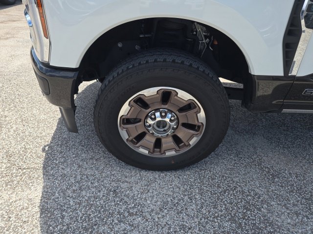 Certified 2025 Ford F250 King Ranch w/ FX4 Off-Road Package AWD/4WD image 7
