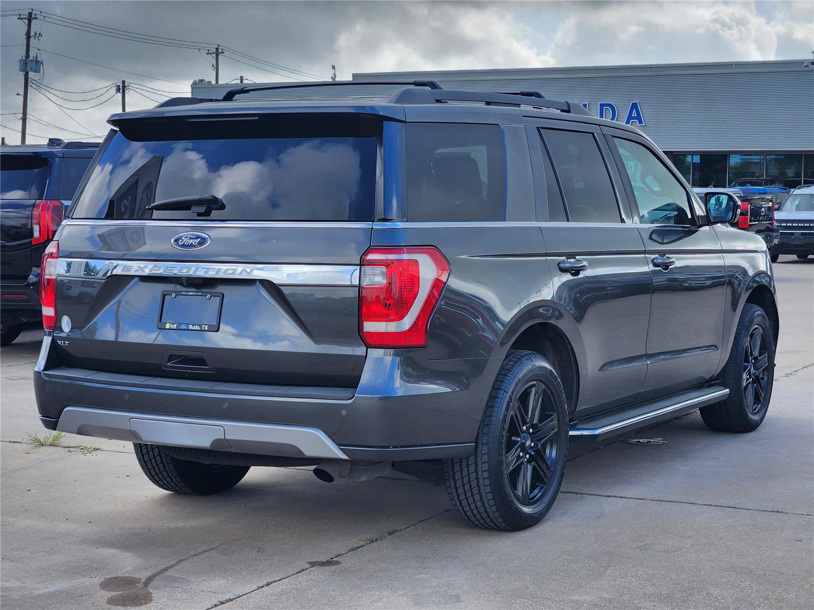 Certified 2021 Ford Expedition XLT RWD image 5