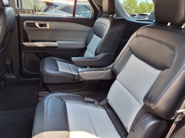 Certified 2024 Ford Explorer XLT w/ Equipment Group 202A AWD/4WD image 7