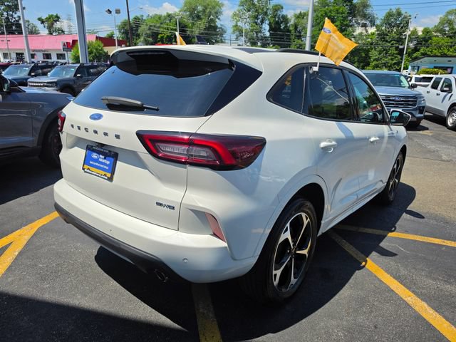 Certified 2023 Ford Escape ST-Line Select w/ Tech Pack #2 AWD/4WD image 8