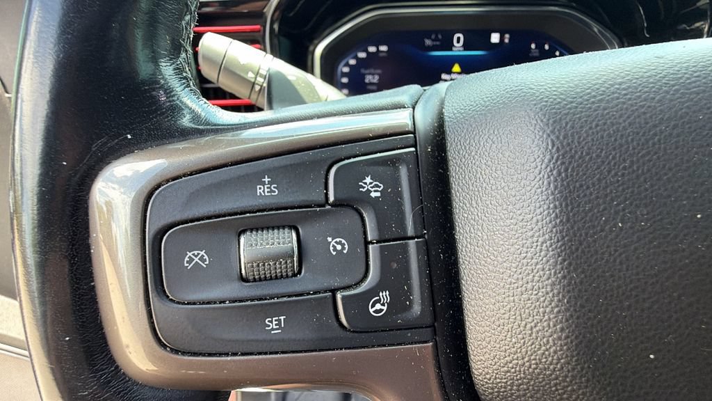 Used 2022 Chevrolet Silverado 1500 High Country w/ Technology Package AWD/4WD image 17