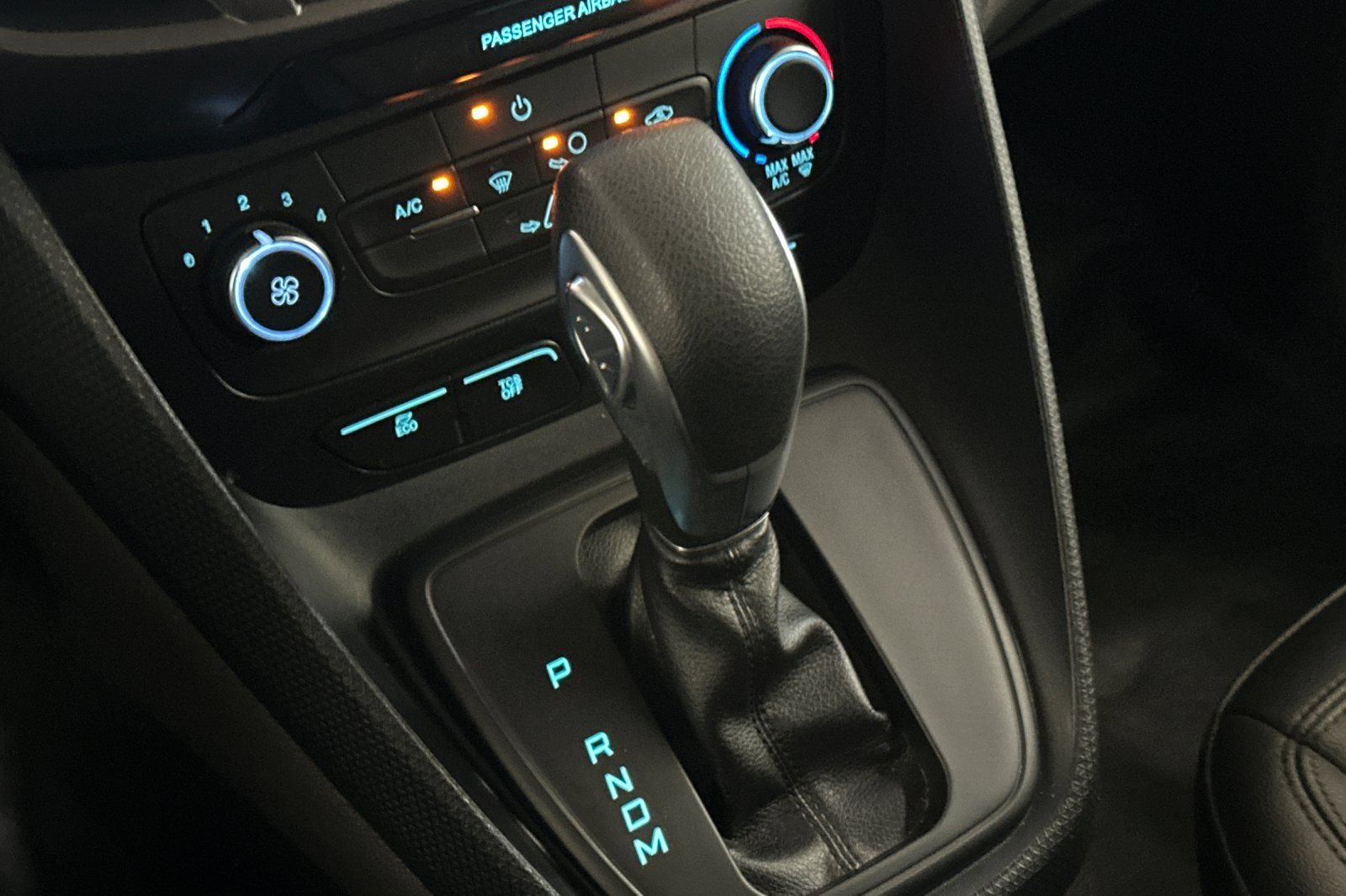 Certified 2023 Ford Transit Connect XL FWD image 22