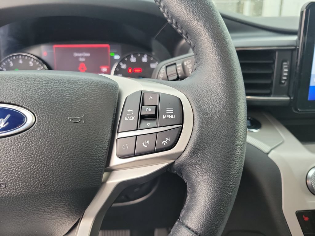 Certified 2023 Ford Explorer XLT w/ Equipment Group 202A AWD/4WD image 25