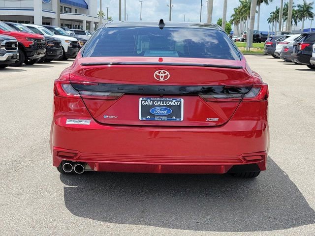 Used 2025 Toyota Camry XSE FWD image 3