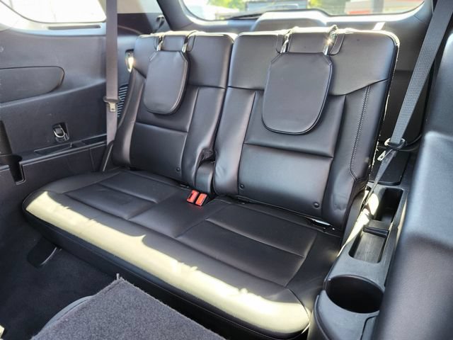 Certified 2022 Ford Explorer XLT w/ Equipment Group 202A AWD/4WD image 17