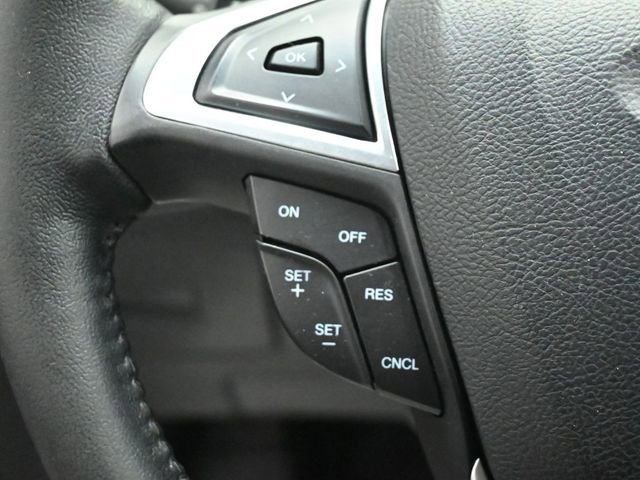 Certified 2017 Ford Edge Titanium w/ Technology Package image 12