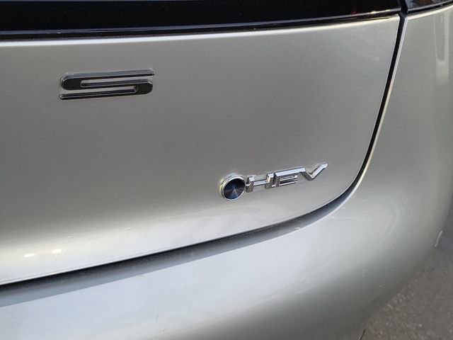 Used 2024 Toyota Prius LE image 26