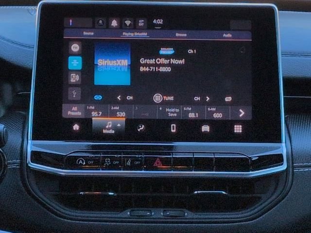 Used 2024 Jeep Compass Latitude w/ Altitude Special Edition image 18