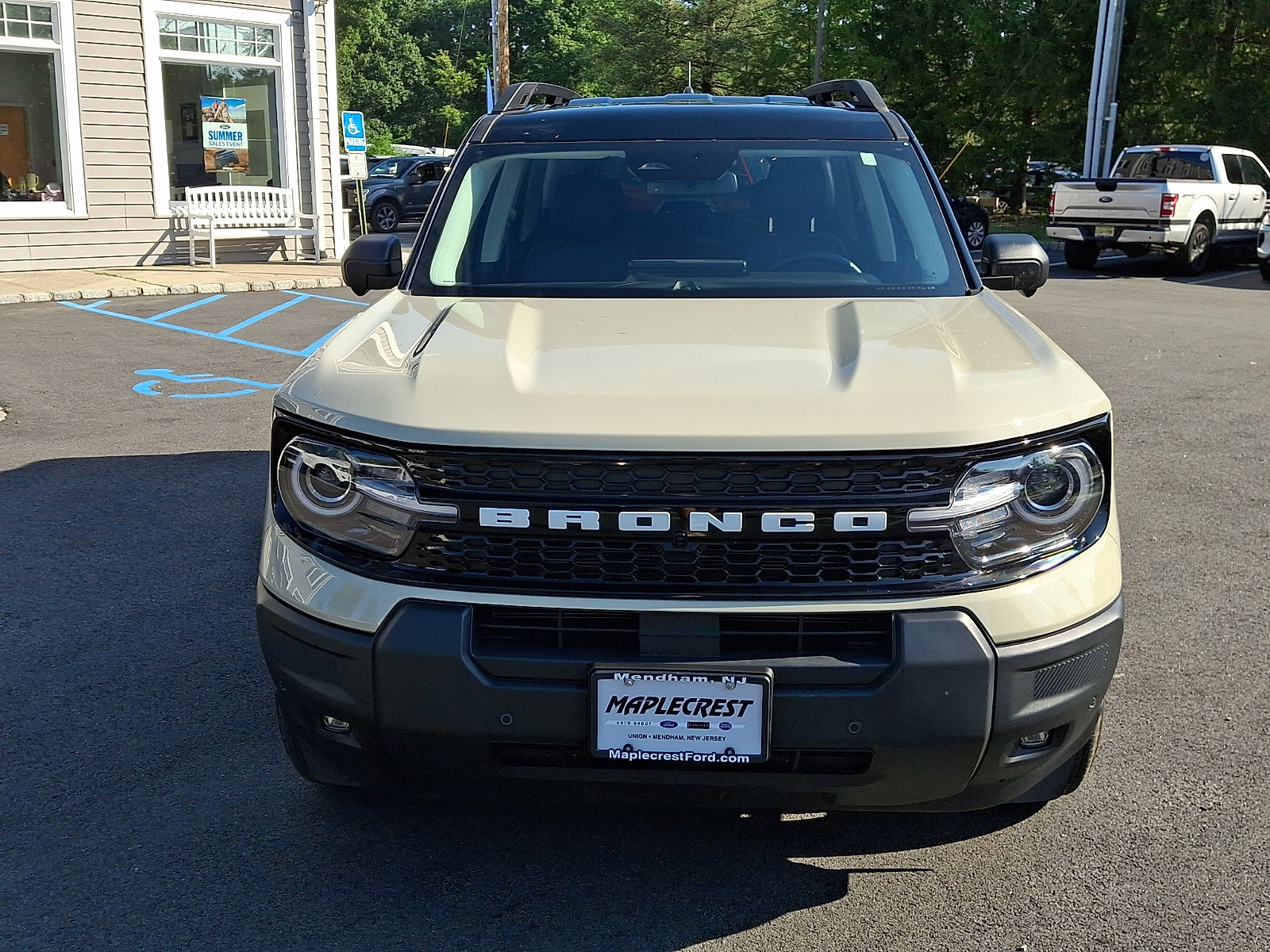 Certified 2025 Ford Bronco Sport Outer Banks w/ Outer Banks Tech Package+ AWD/4WD image 2