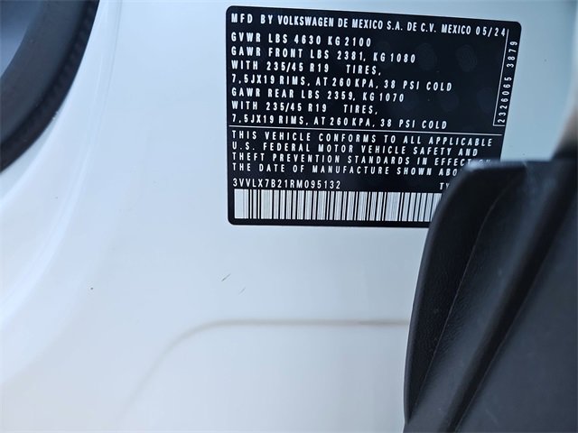 Used 2024 Volkswagen Taos SE image 34