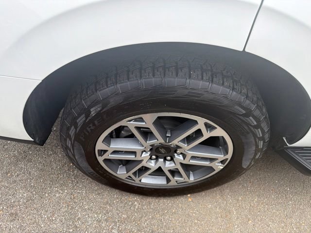 Certified 2025 Ford Expedition Active AWD/4WD image 28