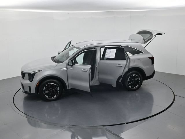 Used 2025 Kia Sorento S FWD image 51