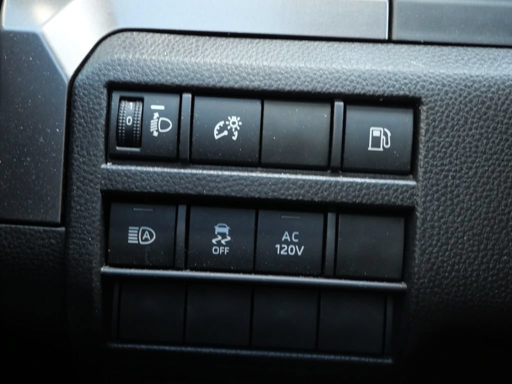 Used 2025 Toyota Tacoma TRD Off-Road AWD/4WD image 31