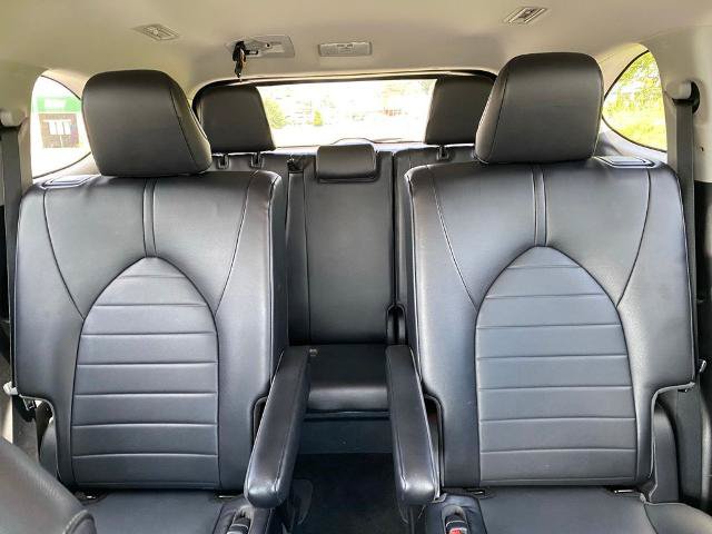 Used 2022 Toyota Highlander XLE FWD image 25