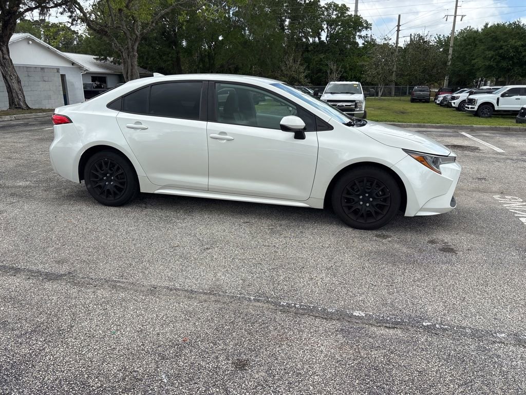 Used 2020 Toyota Corolla LE image 3