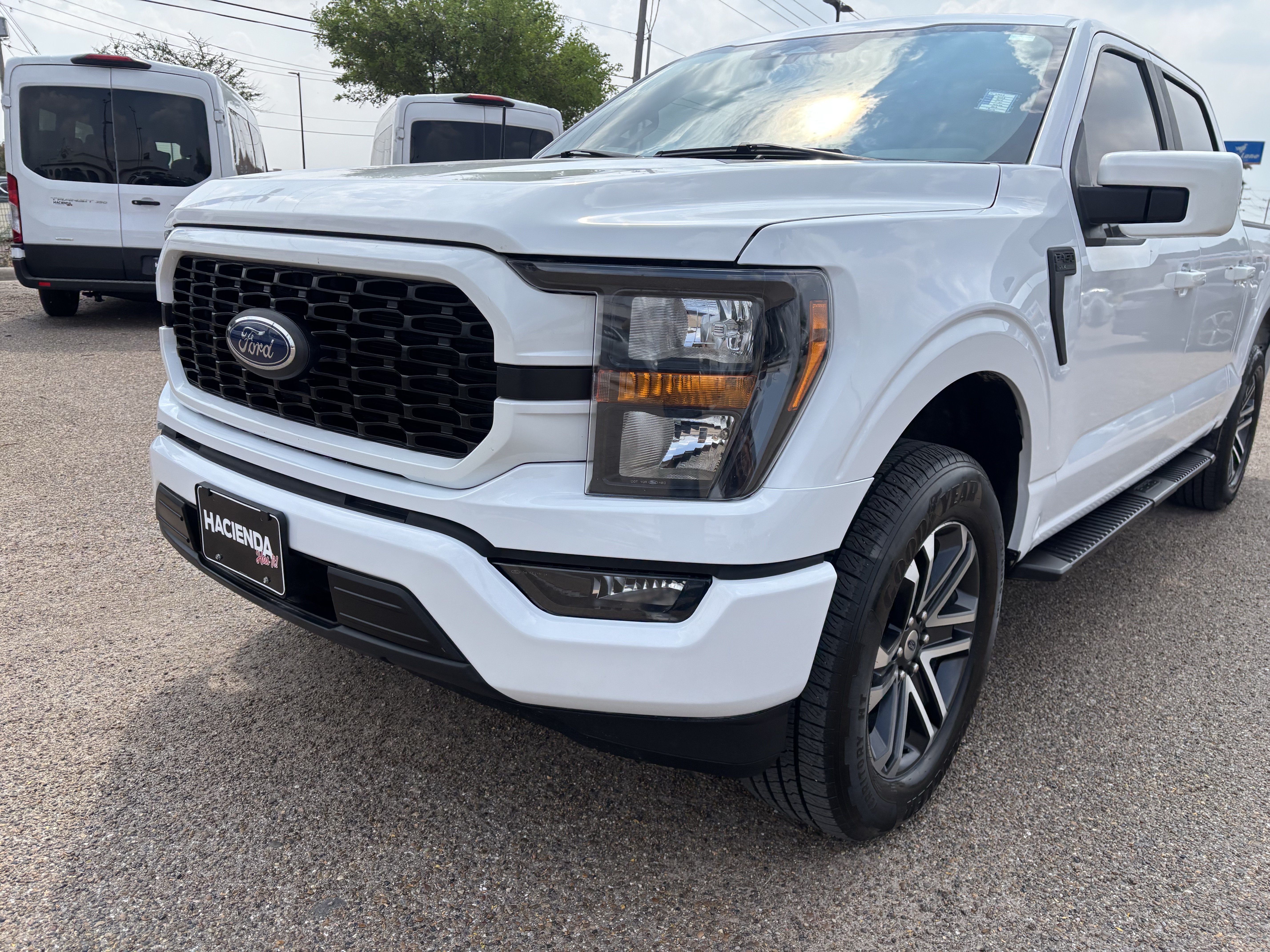 Certified 2023 Ford F150 XL w/ STX Appearance Package RWD image 7