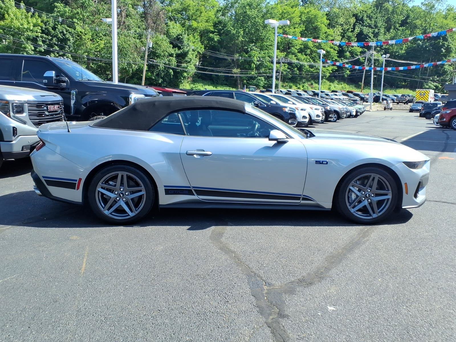 Certified 2025 Ford Mustang GT Premium RWD image 26