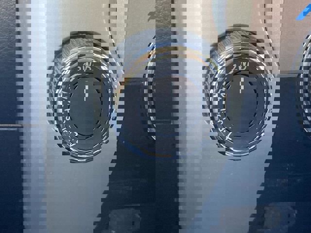 Used 2018 Toyota Tundra Limited w/ Limited Premium Package AWD/4WD image 31