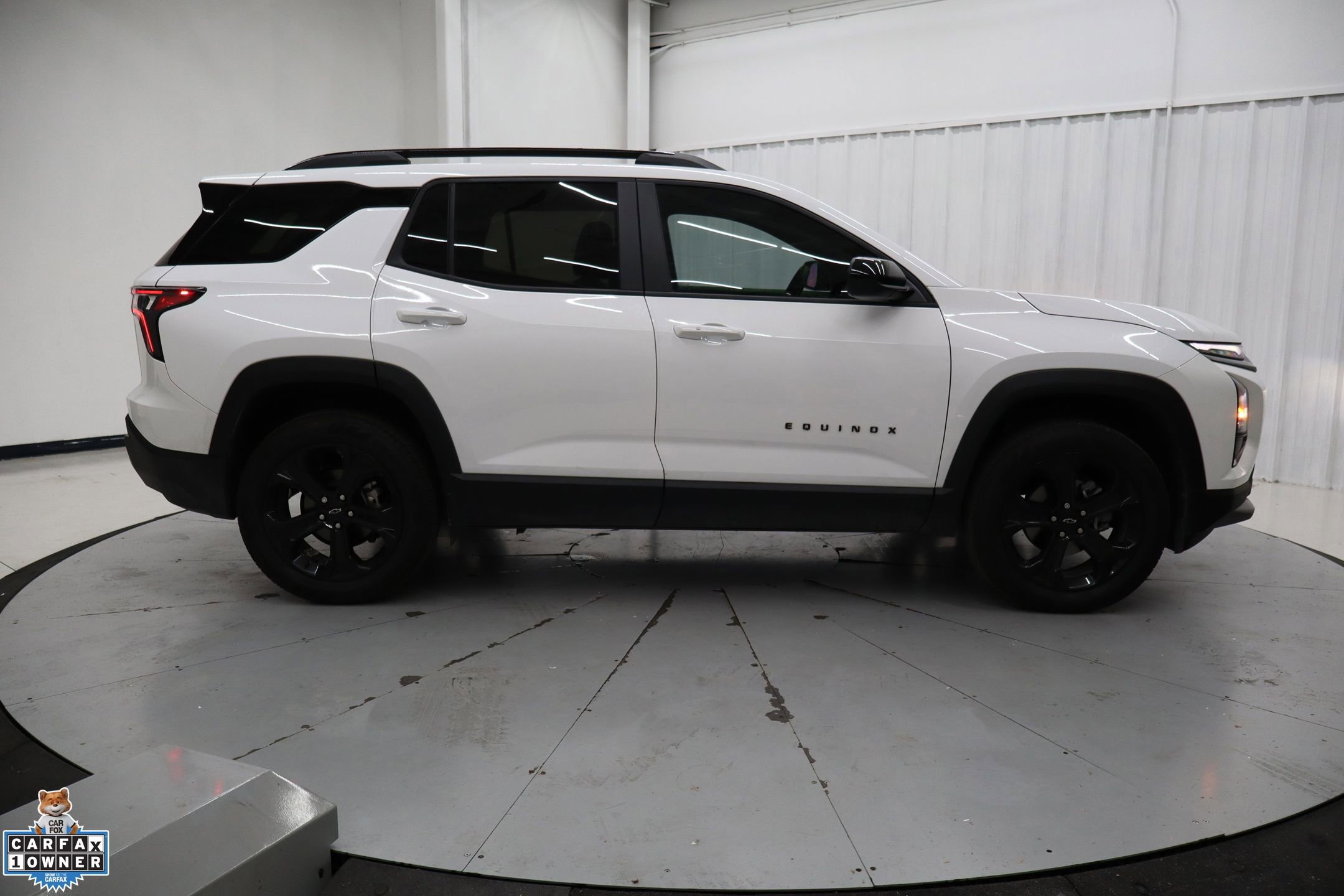 Used 2026 Chevrolet Equinox LT w/ Midnight Edition image 6