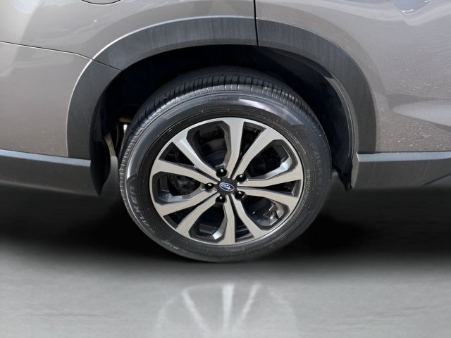 Used 2024 Subaru Forester Limited AWD/4WD image 28