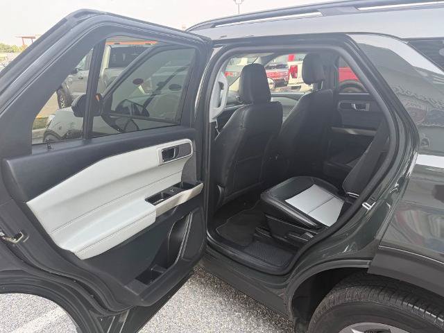 Certified 2022 Ford Explorer XLT w/ Equipment Group 202A AWD/4WD image 12