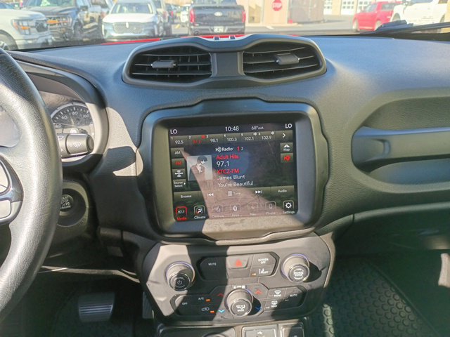 Used 2022 Jeep Renegade Latitude w/ Sun/Sound Group AWD/4WD image 7