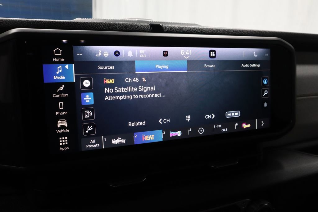 Used 2024 Jeep Wrangler Sport S image 9