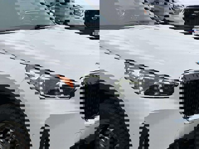 Used 2023 BMW X1 xDrive28i image 8