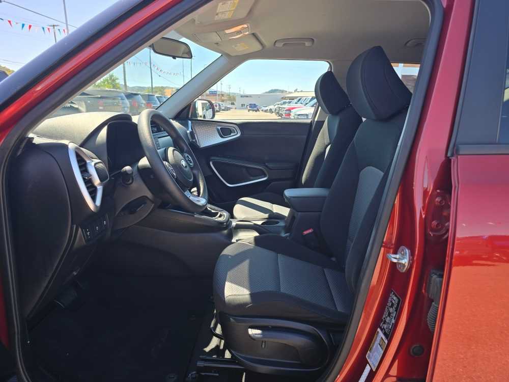 Used 2021 Kia Soul LX FWD image 9