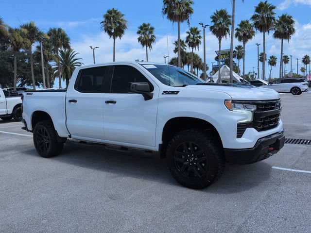 Used 2024 Chevrolet Silverado 1500 LT Trail Boss w/ Convenience Package II AWD/4WD image 2