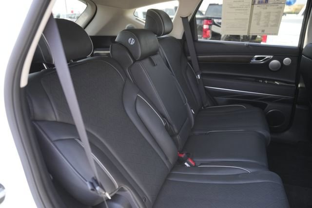 Used 2025 Genesis GV80 2.5T Prestige image 17