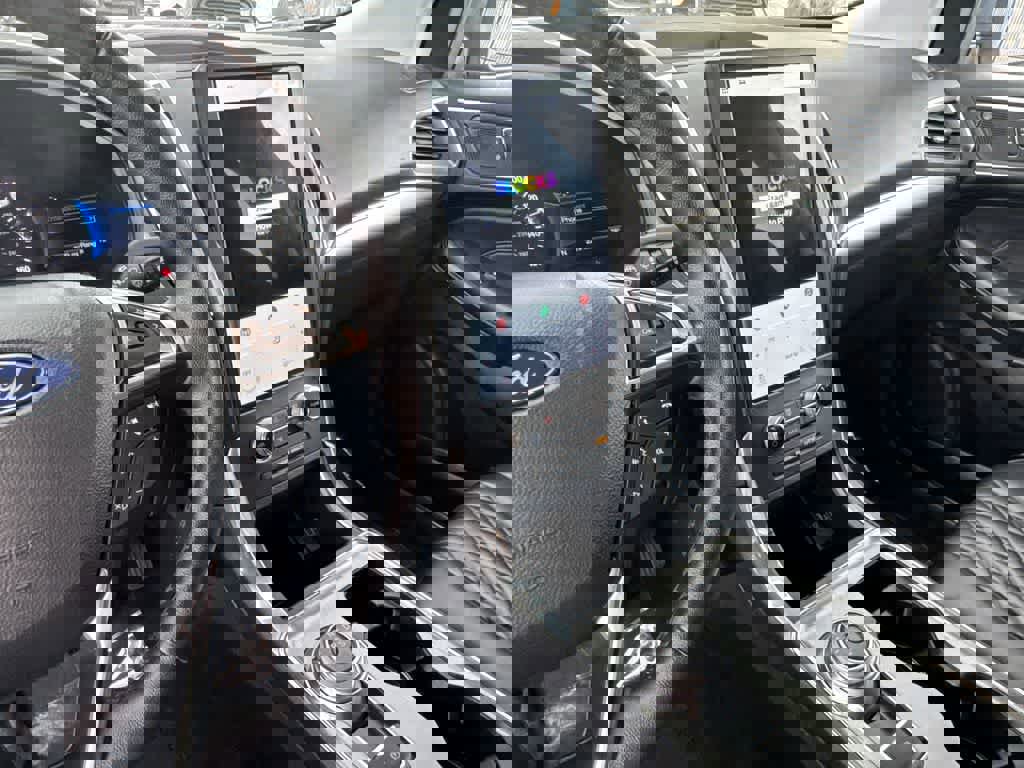 Certified 2024 Ford Edge Titanium image 20