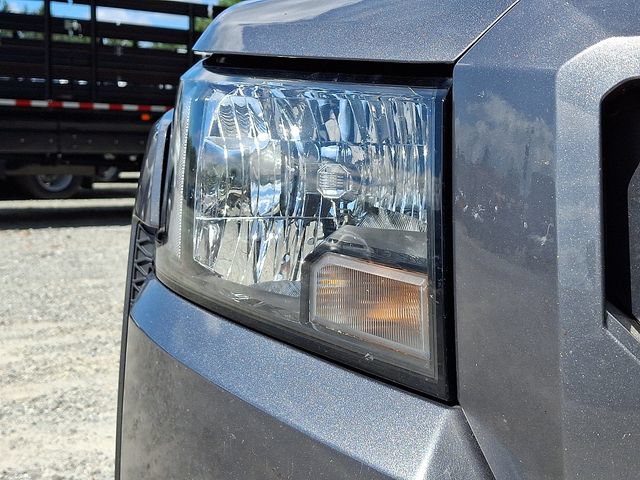 Used 2022 Nissan Frontier SV AWD/4WD image 11